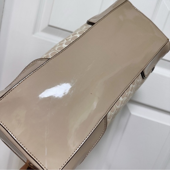 Coach Poppy Signature East West Satchel Champagne Tan Patent Leather - Picture 6 of 11